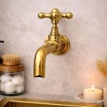 Wandgemonteerde Messing Badkamerkraan – Vintage Kruishendel - Afbeelding 2