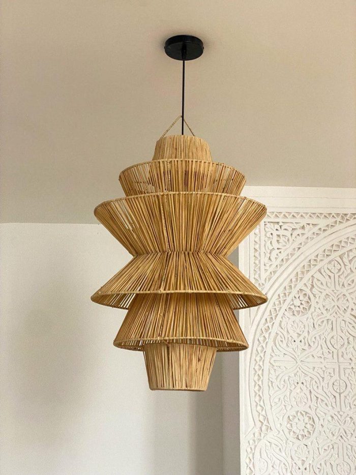 Handgeweven Raffia Hanglamp – Meerlagig Piramide Ontwerp - Afbeelding 6