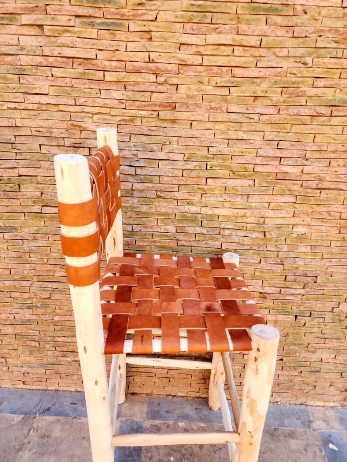 Marokkaanse Barkruk met Leren Rugleuning – Handgemaakte Houten Kruk - Afbeelding 2