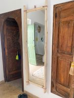 Handgemaakte Rechthoekige Houten Spiegel met Leren Band - Afbeelding 4