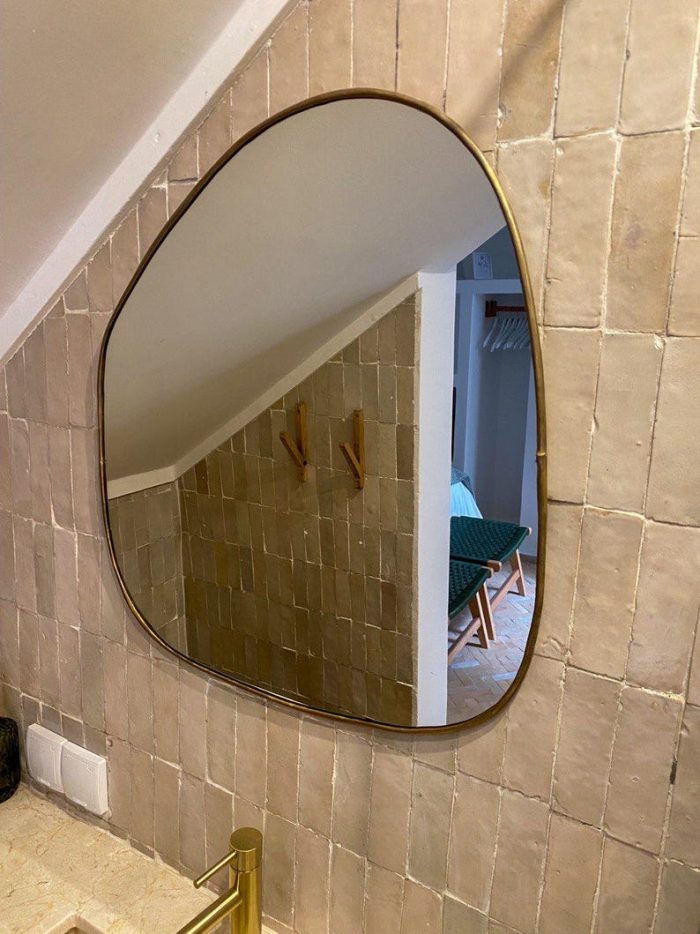 Handgemaakte Marokkaanse Messing Wandspiegel – Organische Onregelmatige Vorm - Afbeelding 4