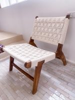 Marokkaanse Fauteuil van Walnoothout met Wit Koord – Handgeweven Relaxstoel