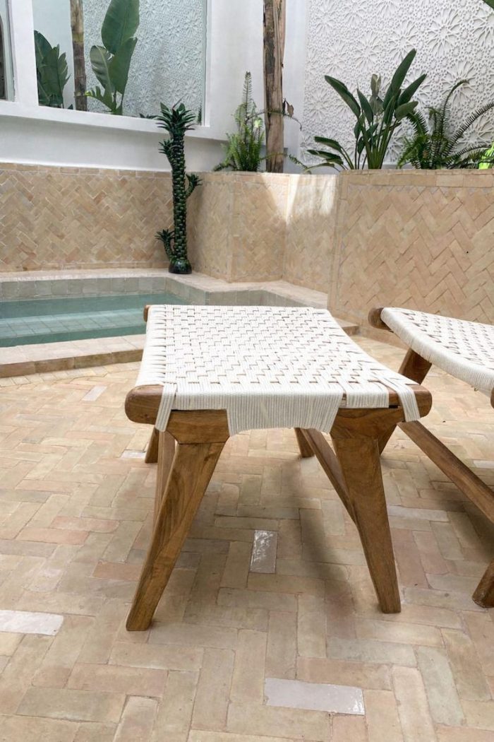 Marokkaanse Walnoothouten Fauteuil & Ottoman Set met Wit Koord - Afbeelding 3