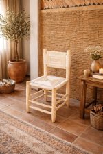 Marokkaanse Houten Stoel met Wit Touw – Handgemaakte Artisan Seating