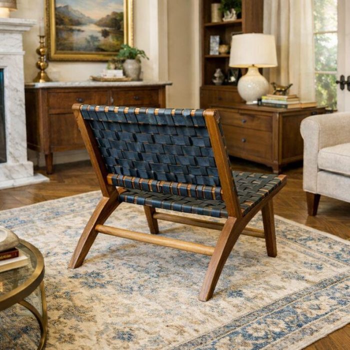 Marokkaanse Fauteuil van Walnoothout met Zwart Leer – Handgemaakte Lounge Stoel - Afbeelding 2