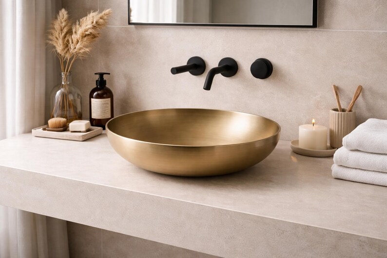 il_794xN.7619577568_7uzc Handgemaakte Antieke Koperen Opbouw Wasbak – Geoxideerd Zwart & Gepatineerd Koper - Afbeelding 1