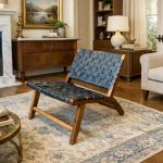 Marokkaanse Fauteuil van Walnoothout met Zwart Leer – Handgemaakte Lounge Stoel